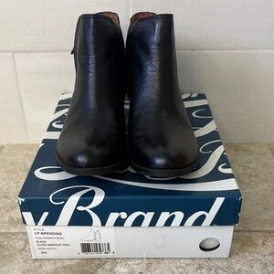 Lucky Brand ladies leather ankle boots